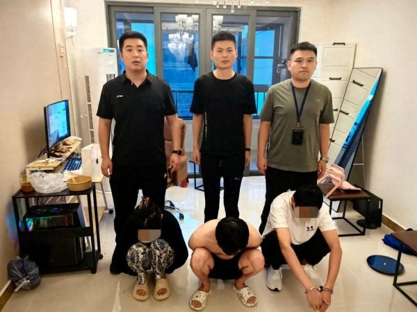 汇配资 国庆特别策划⑥丨与骗子赛跑! 他们全力守住群众“钱袋子”